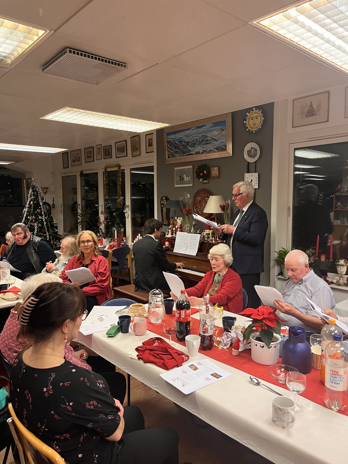 Julebord og fellesskap på Hovstua